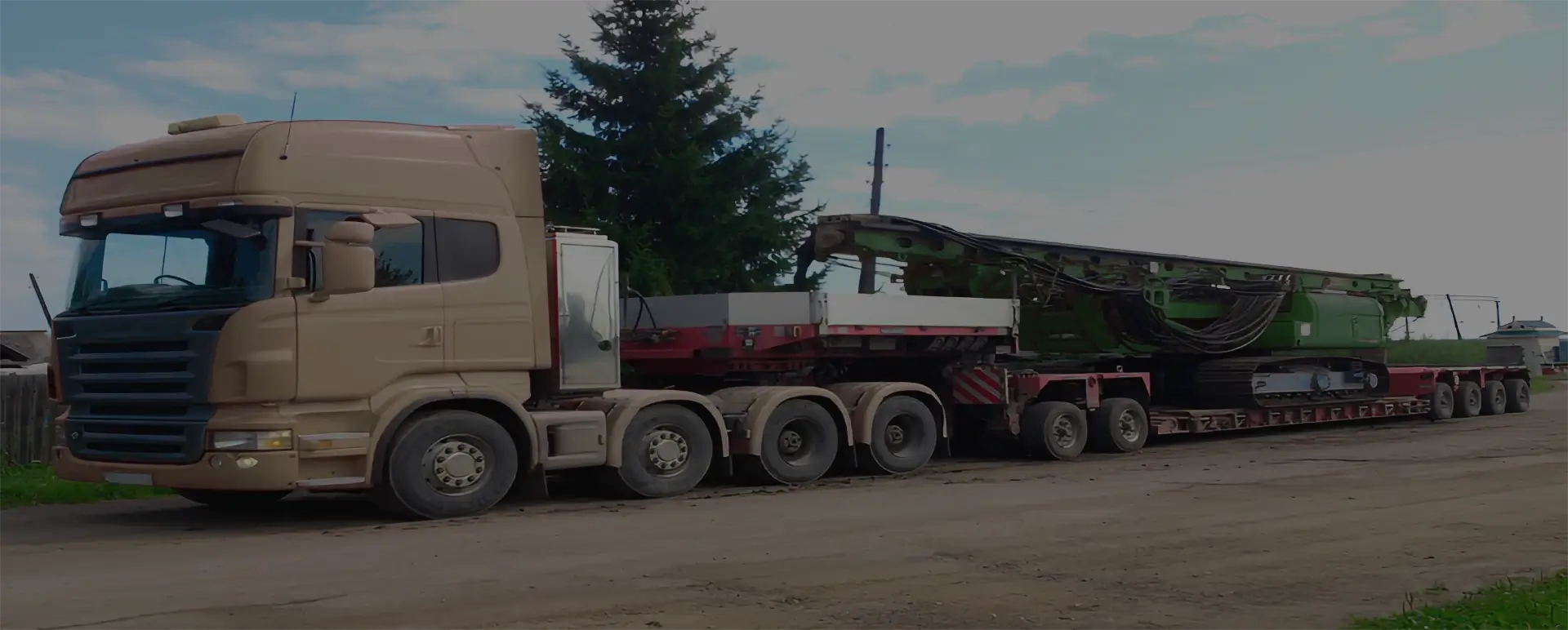 Услуги низкорамника для доставки бурового оборудования и буровых вышек по России из Большого Полпино
